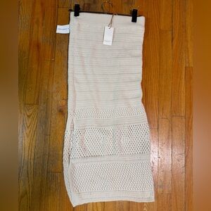 Beige tight fitted skirt medium